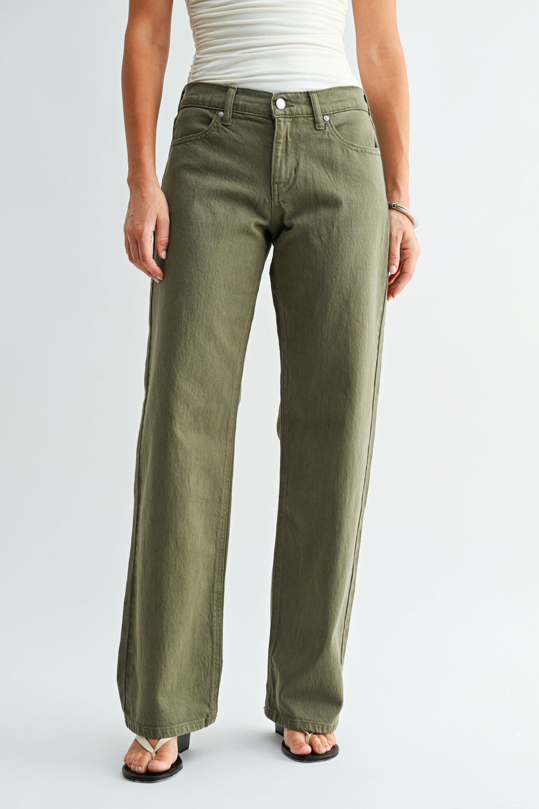 Low Rise Relaxed Straight Leg Jean