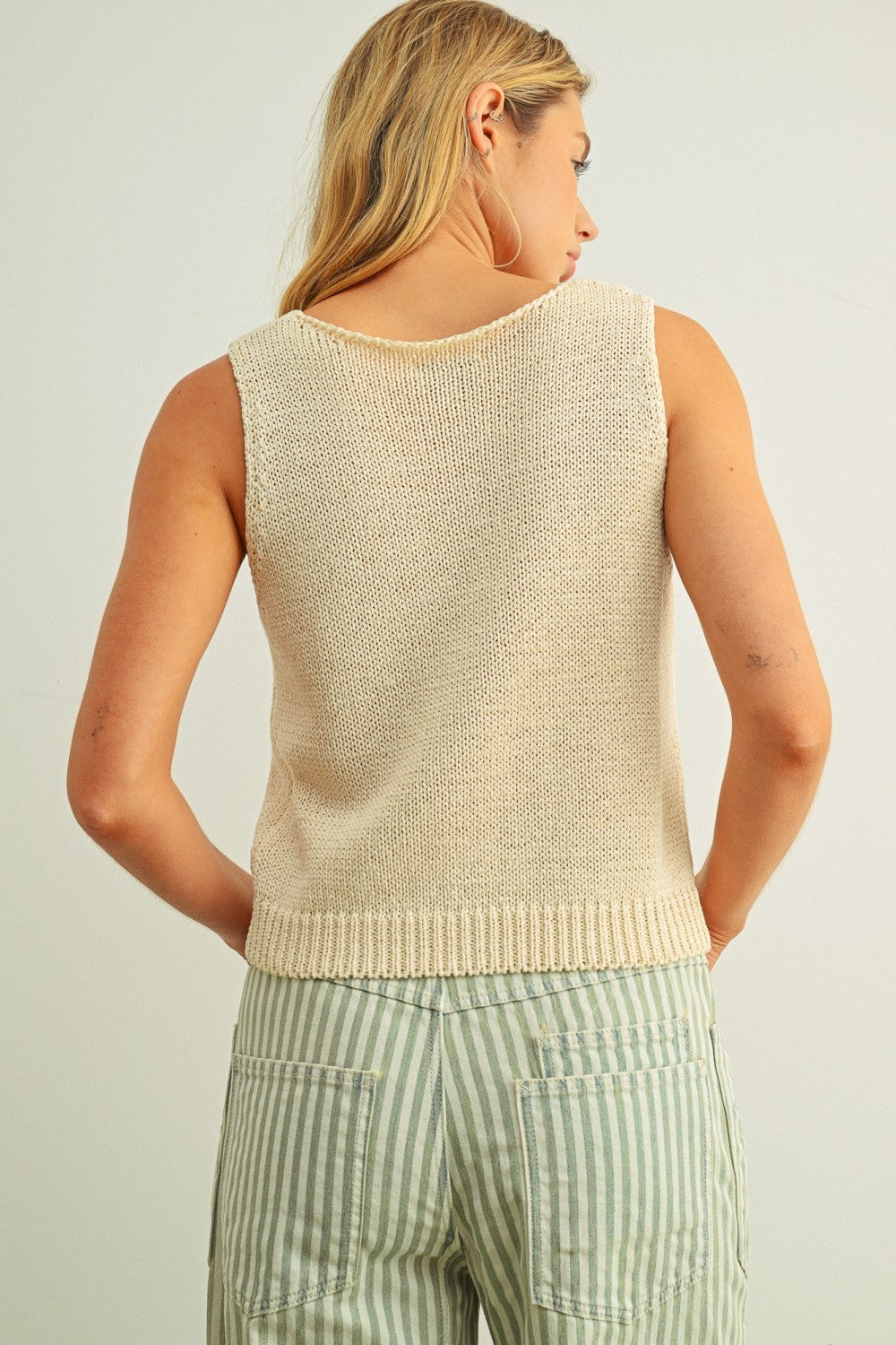 Sleeveless Roundneck Knit Top