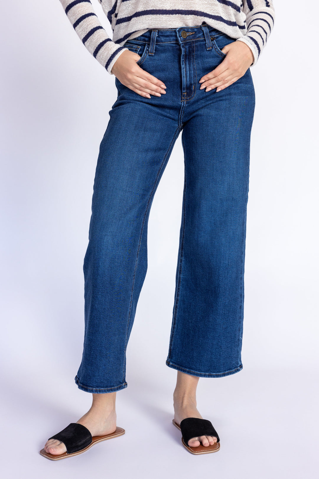 NAME IT MINI loose fit jeans NMFBELLA met hartjes Medium blue denim NAME IT MINI loose fit jeans NMFBELLA met hartjes Medium blue denim