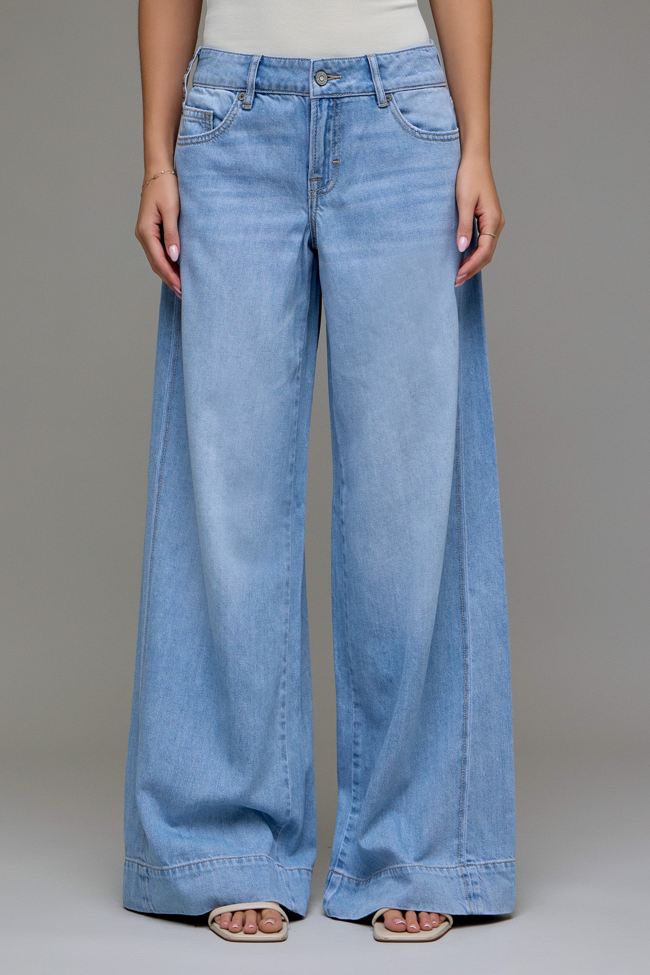 【新品】Henly Begins/LOW RISE DENIM PANTS Hazel Low Rise Wide Leg Jean – Nati Boutique