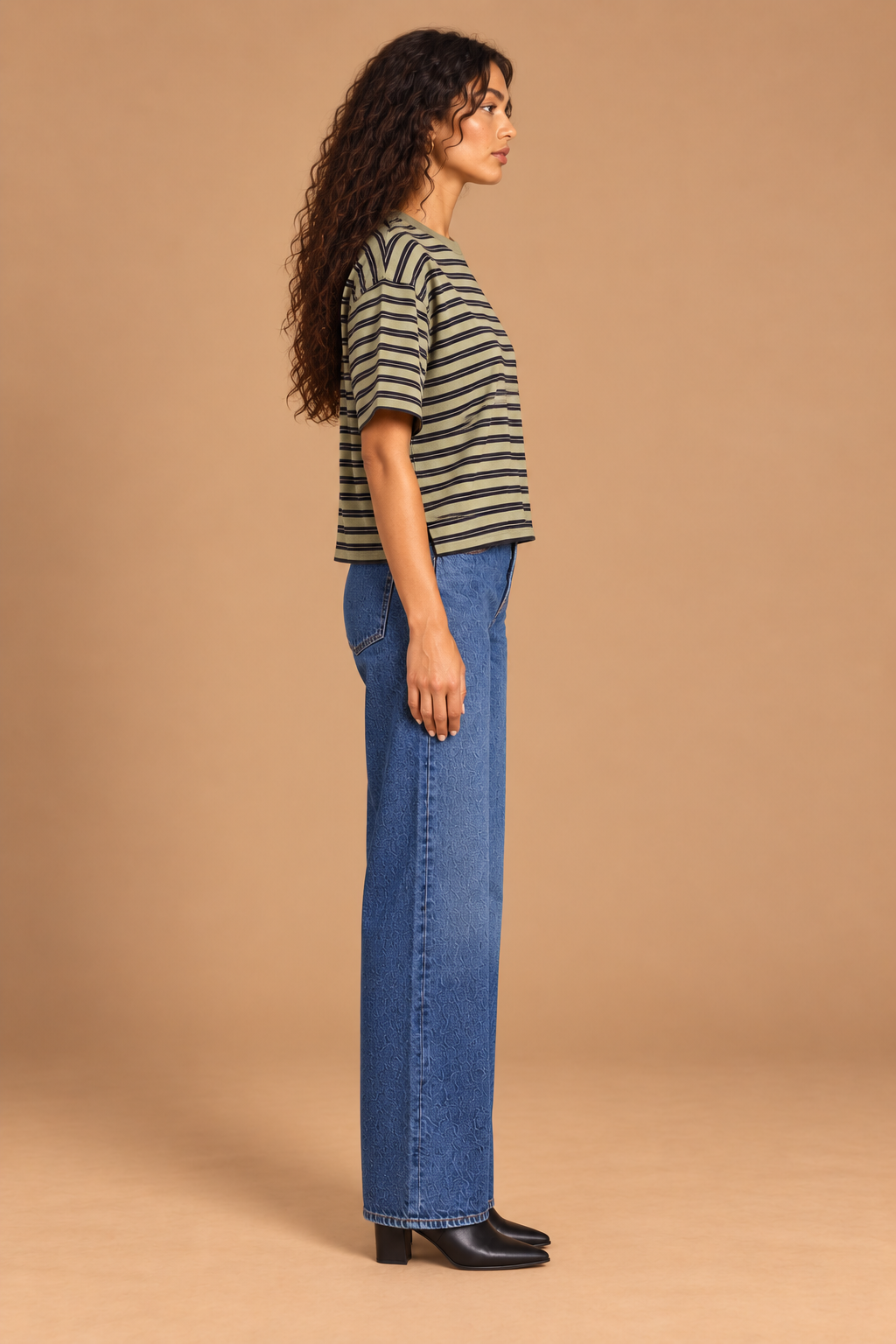 Jenna Double Striped Tee Olive-Navy side view on holiday campaign model