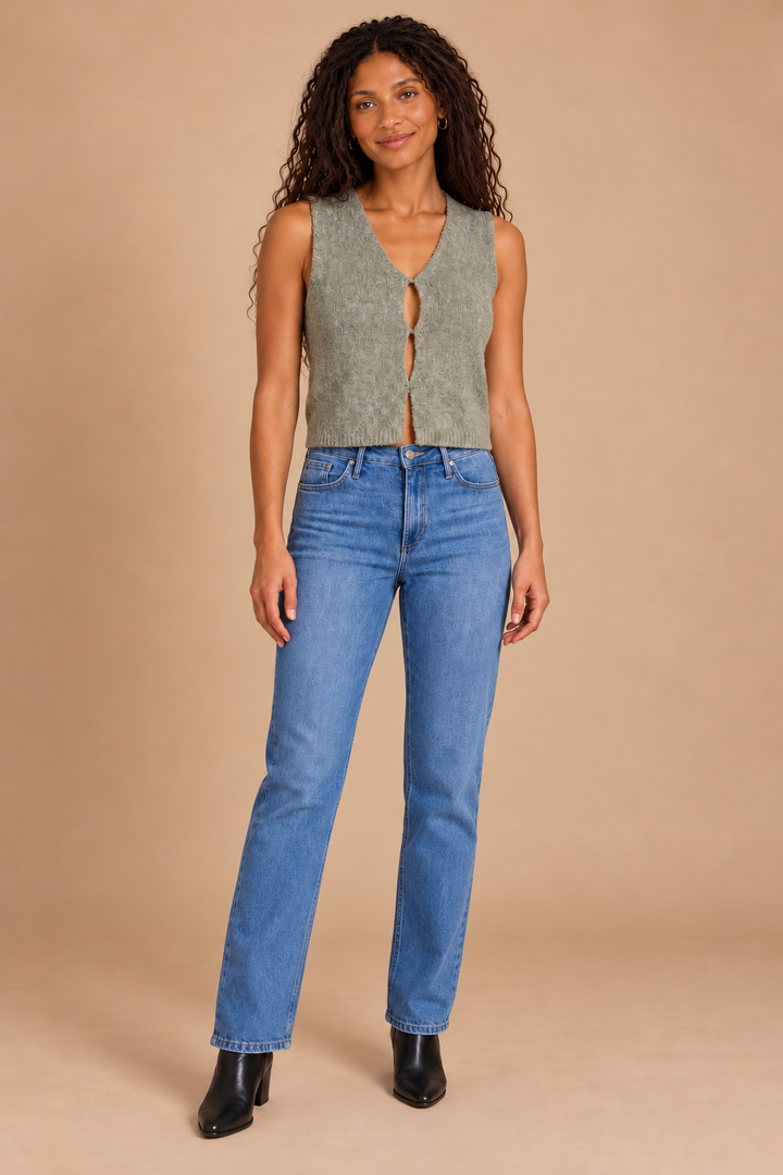 Lauren Vest Cardigan Cactus front on holiday campaign model