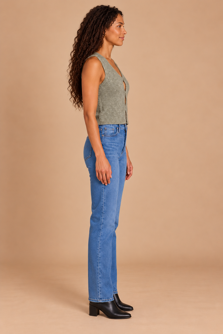 Lauren Vest Cardigan Cactus side on holiday campaign model